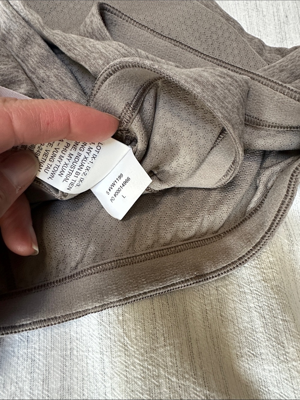 Vuori Elevation Racer Bra Bundle - Picture 4 of 7